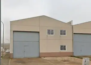 ALQUILER - ¡Gran oportunidad! Nave industrial en Puertollano
