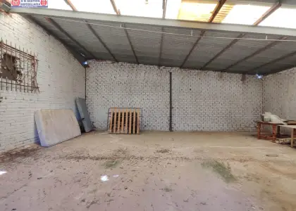 Amplia Nave Industrial en Alcázar de San Juan - Oportunidad Única en Alcázar de San Juan