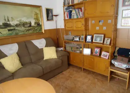 Casa de dos plantas en zona nuevo centro de salud en Manzanares