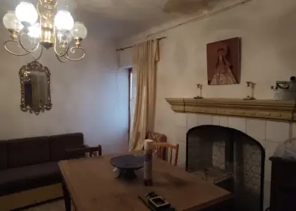 Casa tradicional de 214 m² con patio, terraza y azotea en Aldea del Rey