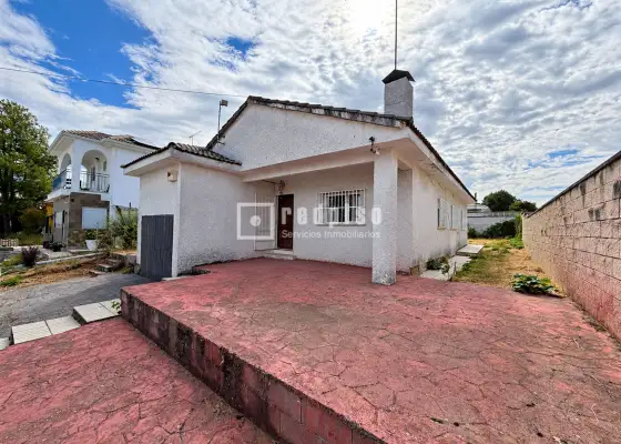 Chalet en venta en Trijueque, Guadalajara