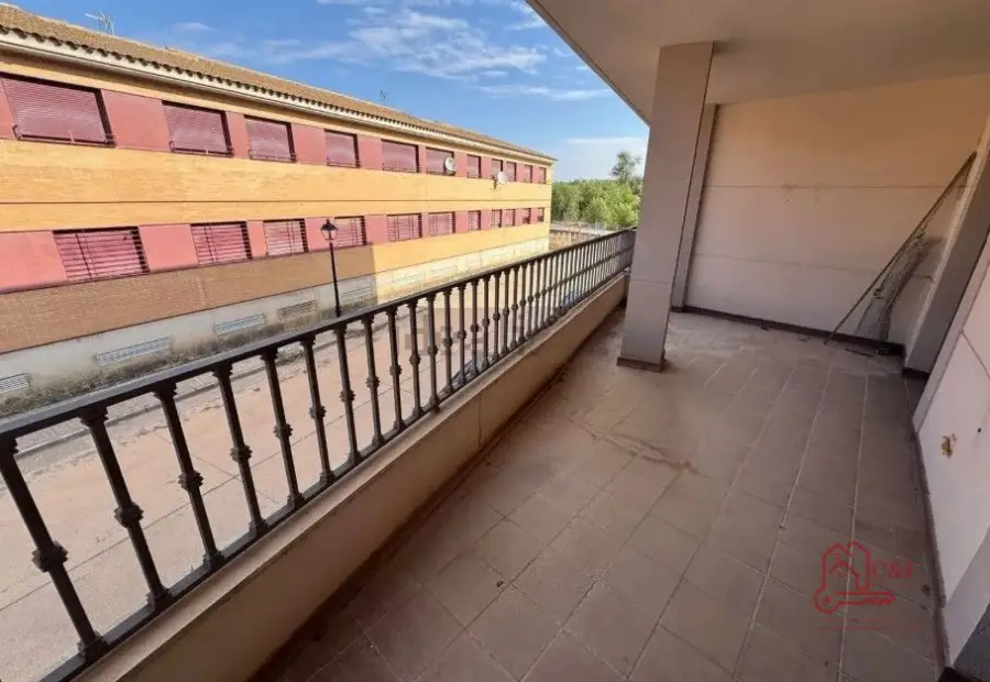Edificio residencial en venta en Herencia, Calle Los Molinos, de 639 m2 con 3 dormitorios y baño por 301.500 €, Ref. 0461 en Herencia
