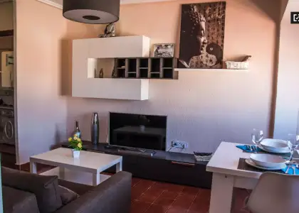 Habitación en piso compartido de 3 habitaciones en alquiler en Cabanyal-Canyamelar, perfecta para profesionales y estudiantes en Valencia