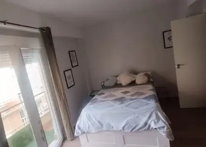 Habitación en piso compartido en alquiler en Alicante, todos los gastos incluidos. en Alicante (Alacant)