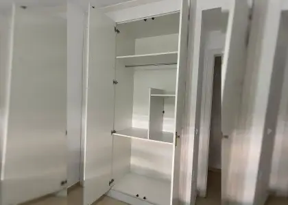 Habitación en un apartamento compartido de 3 habitaciones en alquiler en Hacienda Roldán en Málaga