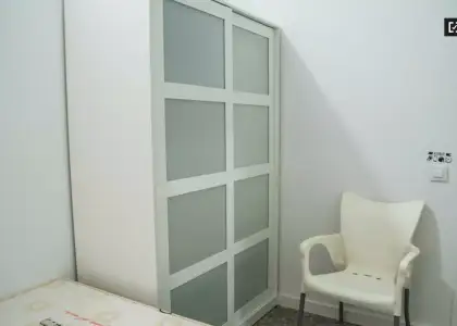 Habitación en un piso compartido de 10 habitaciones en alquiler en Sant Francesc. en Valencia