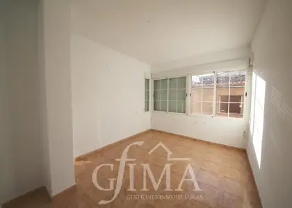 Piso en venta de 2 dormitorios en calle Doña Crisanta en Tomelloso
