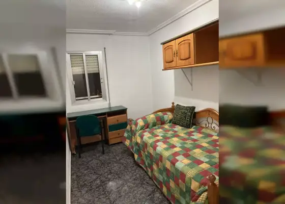 Se alquila habitación en piso compartido de 3 habitaciones en Murcia, no se permite fumar ni mascotas, gastos incluidos.
