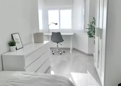 Se alquila habitación en piso compartido de 6 habitaciones en Murcia, no se admiten parejas. en Murcia