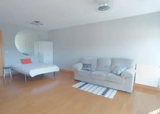 Se alquila habitación en piso compartido en Pamplona
