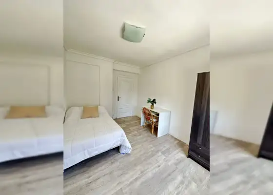 Se alquila habitación en piso compartido en Pamplona