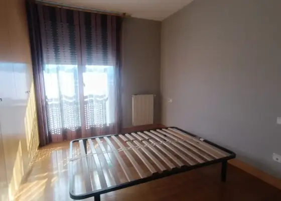 Se alquila habitación en piso compartido en Pamplona