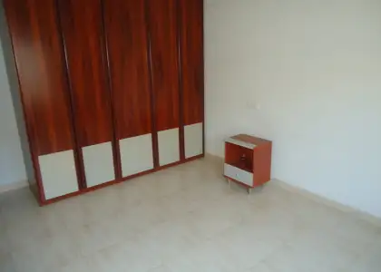 Venta de adosado de tres dormitorios en zona residencial en Manzanares