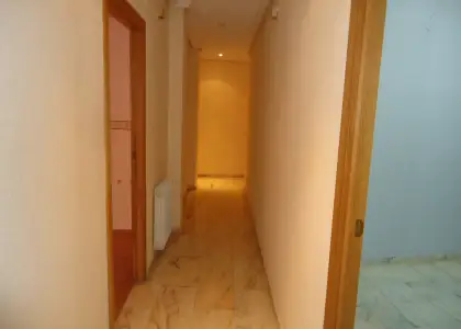 Venta de piso de tres dormitorios y dos baños totalmente centrico en Manzanares